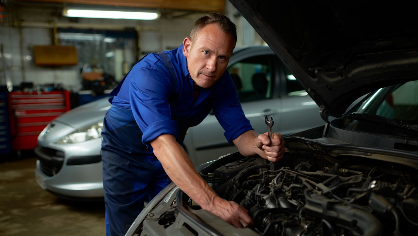 « On répare des voitures quʼon ne comprend plus » : ce mécanicien Peugeot tire la sonnette dʼalarme
