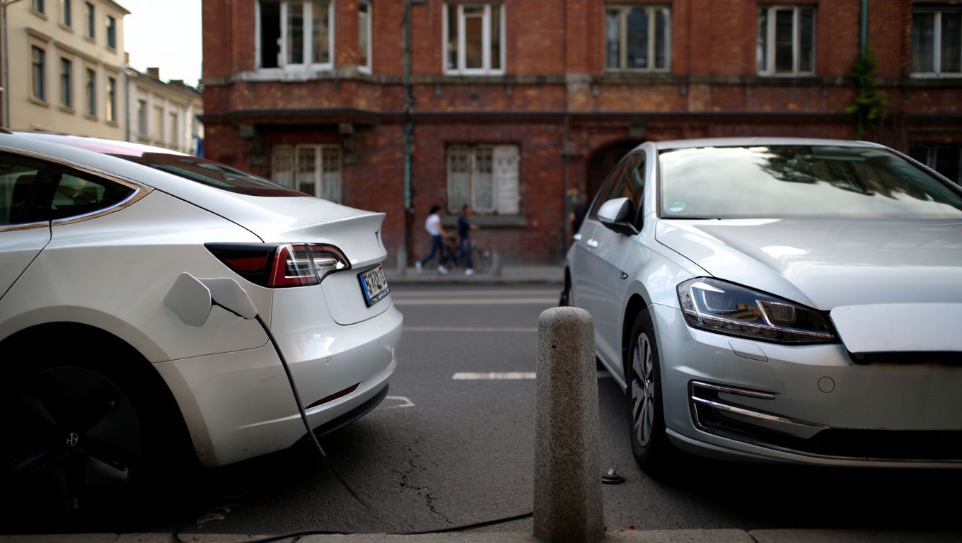 Tesla perd sa place de premier vendeur dʼélectriques en Europe pour la première fois