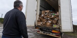 Un chauffeur récupère un camion abandonné sur une aire de lʼA6 et comprend enfin pourquoi