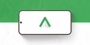 Google Maps apporte un compteur de vitesse et des limites de vitesse à Android Auto même sans navigation