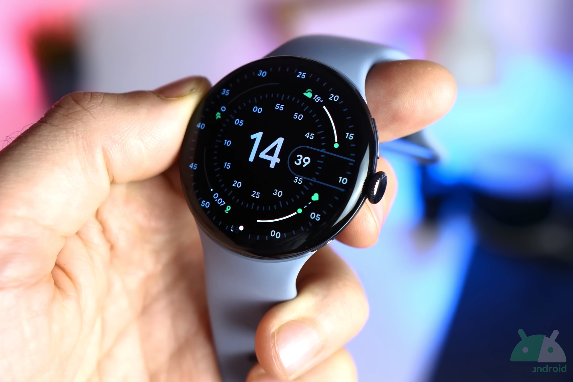 Google Pixel Watch 4 fronte